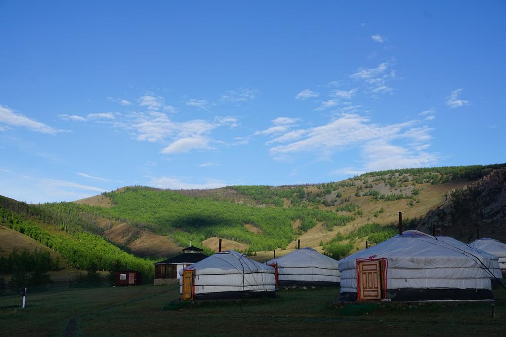 Отель My Mongolia Eco Ger Camp Nalayh Экстерьер фото