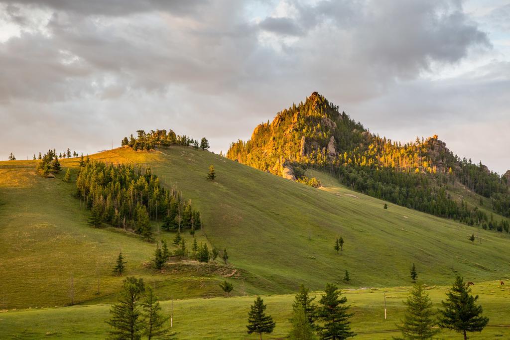 Отель My Mongolia Eco Ger Camp Nalayh Экстерьер фото