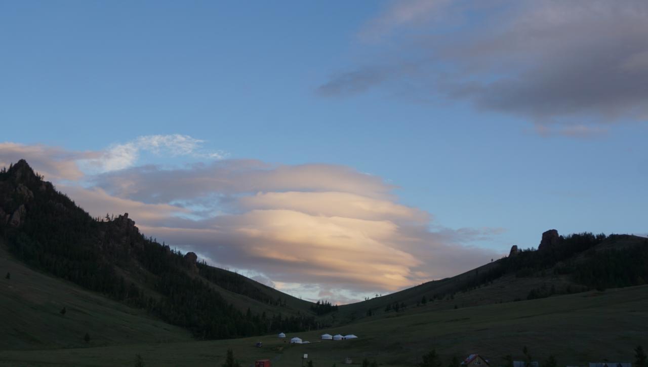 Отель My Mongolia Eco Ger Camp Nalayh Экстерьер фото