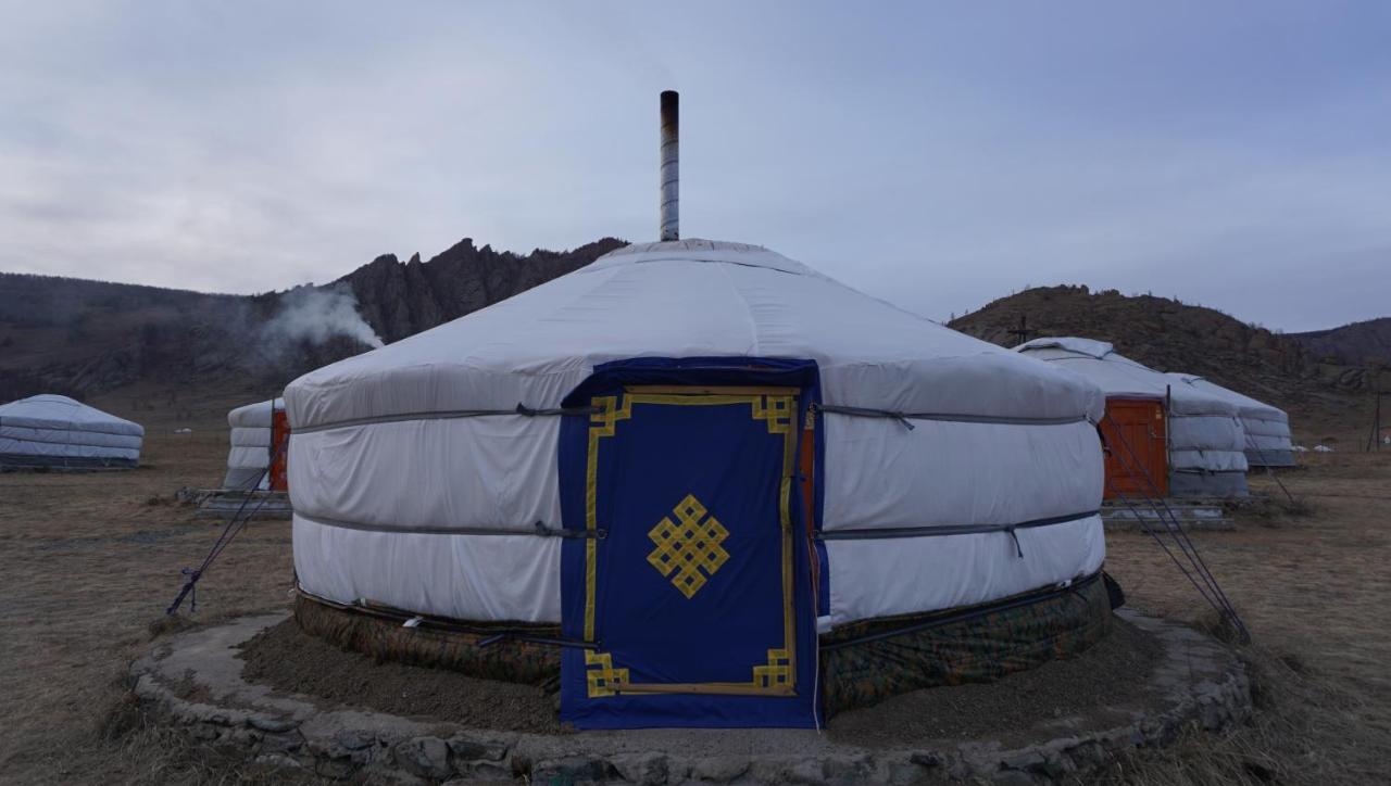 Отель My Mongolia Eco Ger Camp Nalayh Экстерьер фото